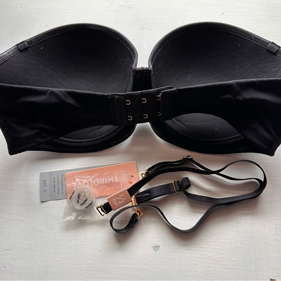 ThirdLove — 24/7 Classic Black Strapless Bra with Detachable Straps - Picture 2 of 8